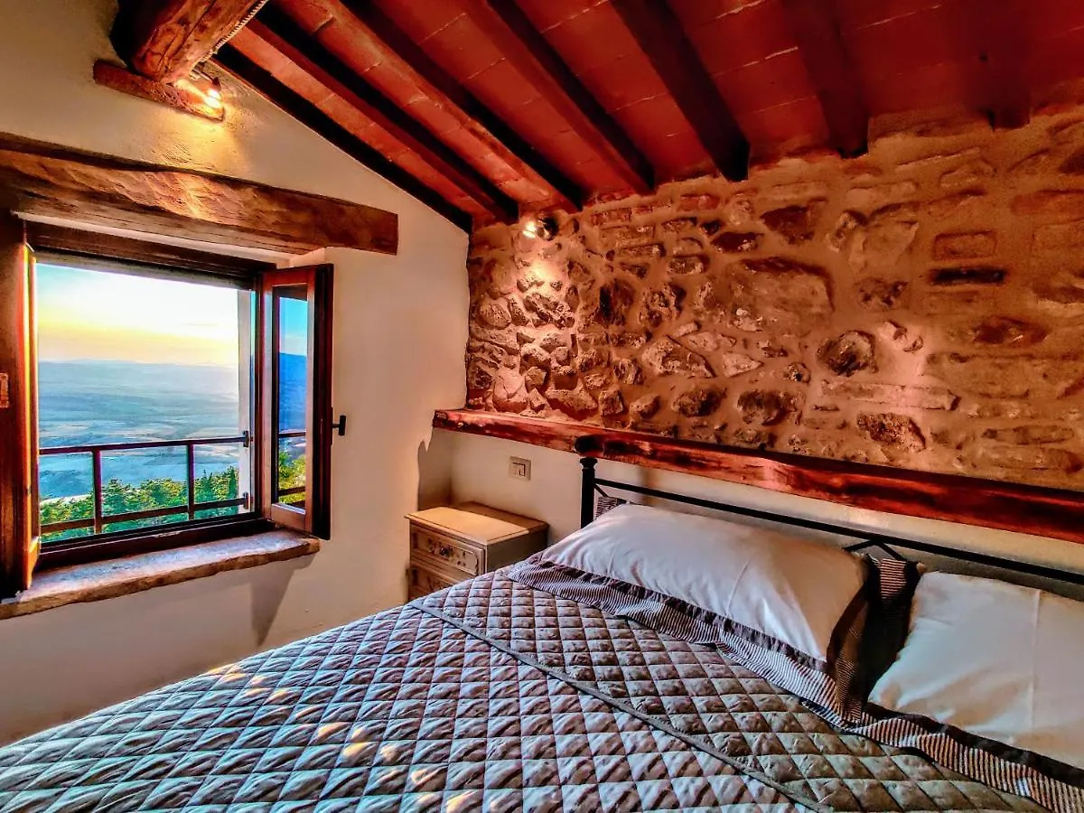 Historic 14Th Century Palazzo Apartments Sarteano