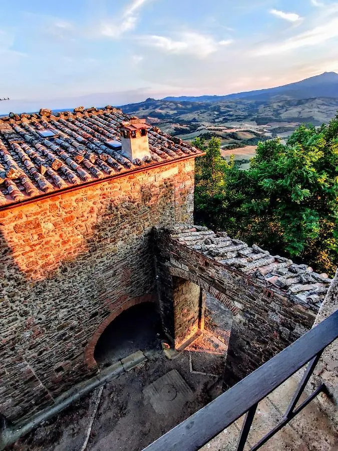 Historic 14Th Century Palazzo Apartments Sarteano Italy