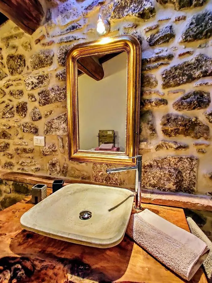 Historic 14Th Century Palazzo Apartments Sarteano 0*,  Italy