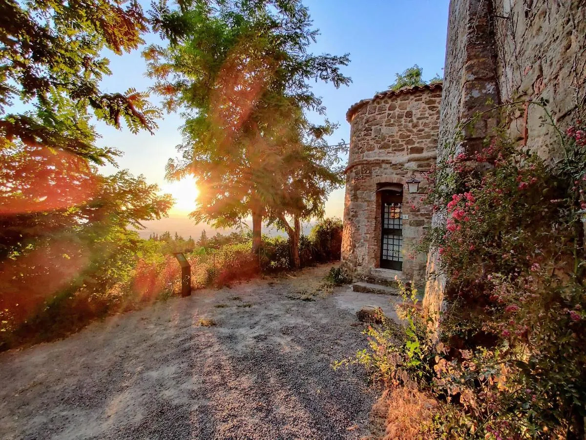 Historic 14Th Century Palazzo Apartments Sarteano